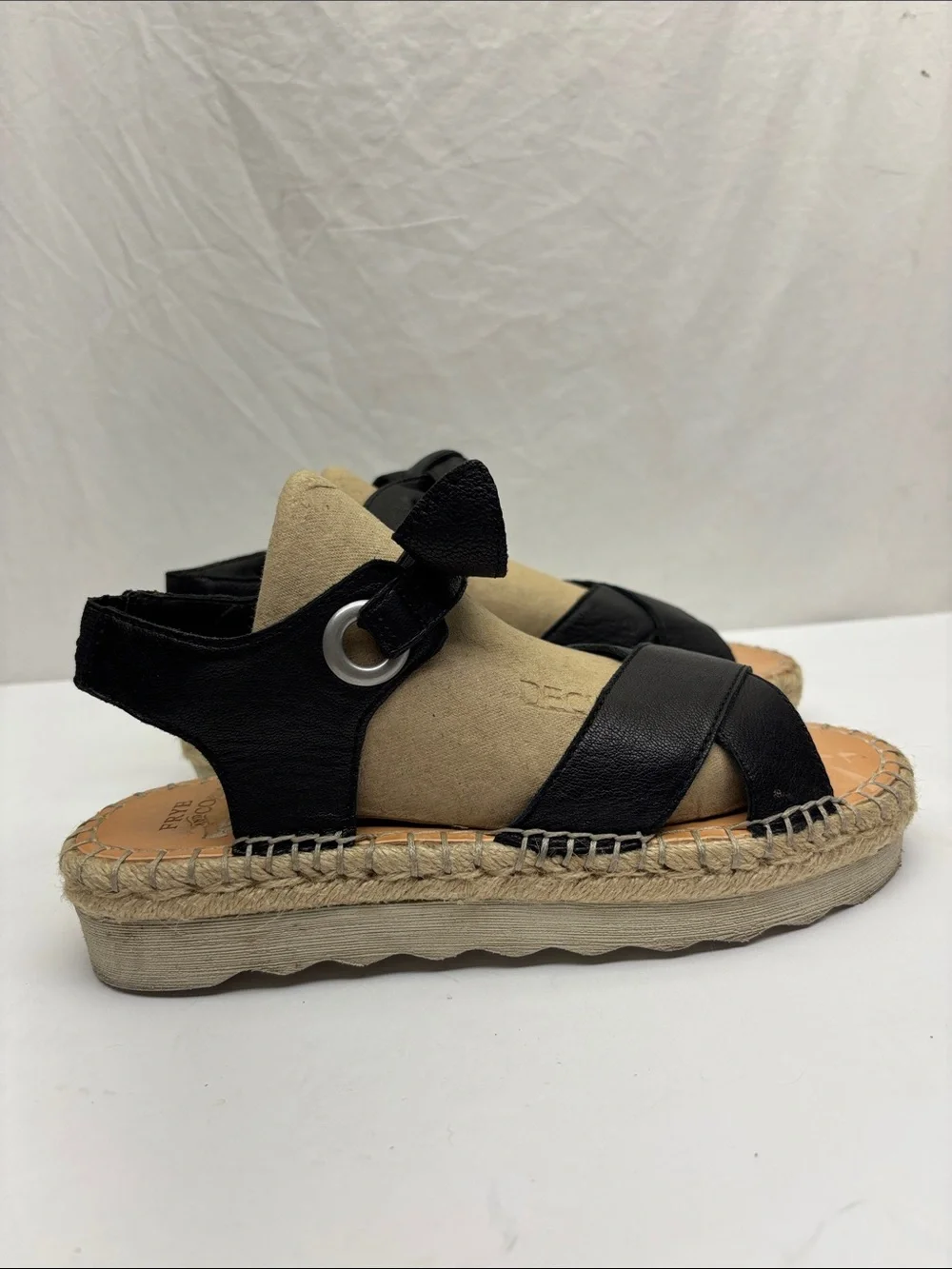 FRYE AND CO. stylish black